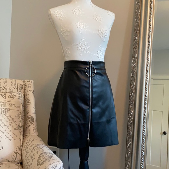 Faux leather mini skirt - Picture 1 of 1